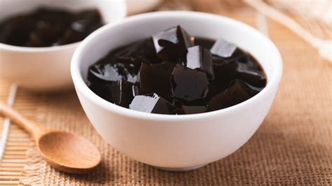 is grass jelly healthy? Does it taste better in summer?